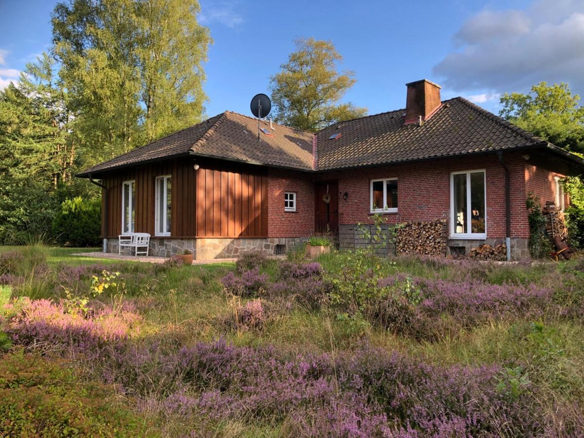Landhaus Mitten In Der Lueneburger Heide Undeloh Exterior foto